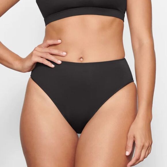 NWT SKIMS Recycled Signature Swim Mid Waist Bikini Bottom In Onyx Black - Picture 1 of 7